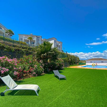 Teach Mhaire Apartamento De Vacaciones Манилва Экстерьер фото